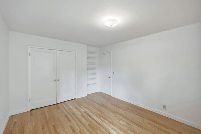 Building Photo - Upgraded 4 Bed, 2 Bath Home on Charming Tree Lined Street in Desirable Crescent Park