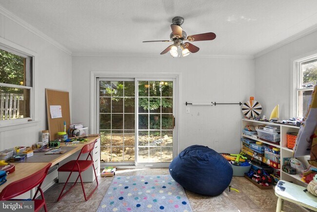 Building Photo - 9311 Woodland Dr