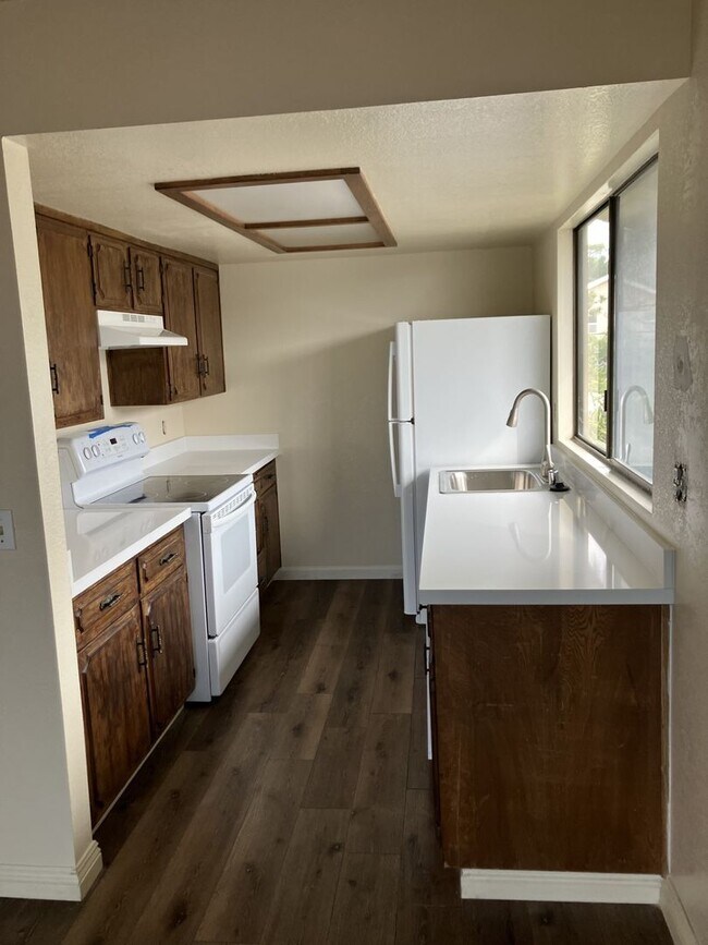 Building Photo - 173 Birch Ave