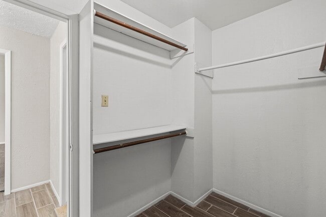 Building Photo - 7823 Bateman Ln