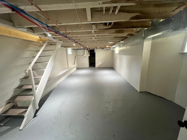 Building Photo - 838 Smith St