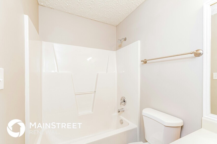 Building Photo - 2918 Forrestal Dr