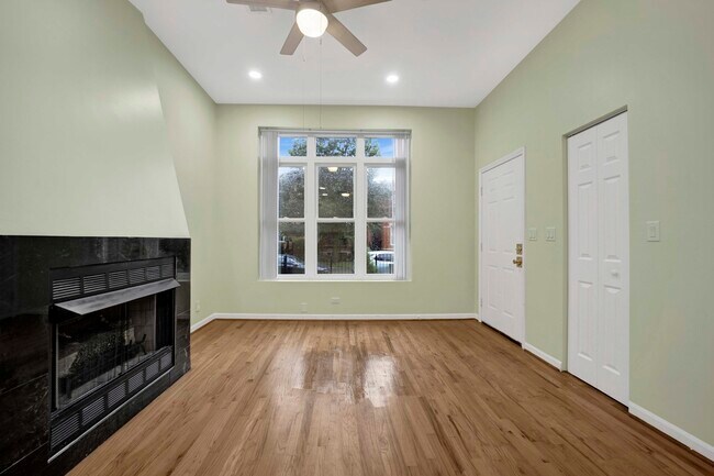 Building Photo - 1329 N Oakley Blvd