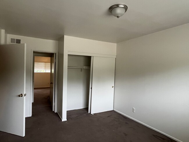 Building Photo - 2 Bedroom Condo in Diamond Bar