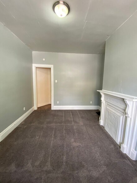 Building Photo - 2637 S 18th St