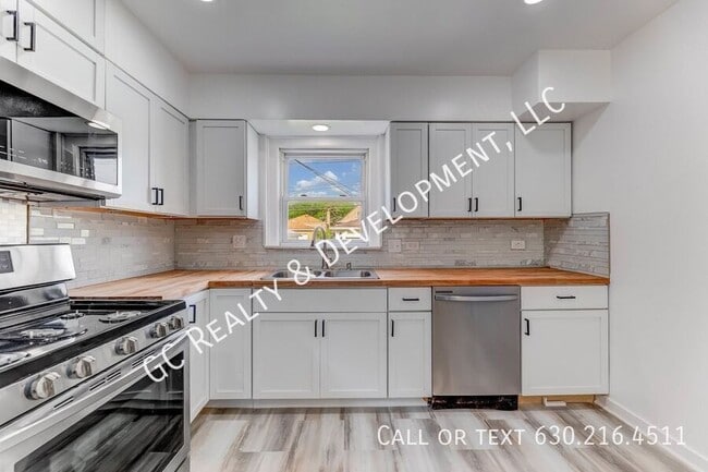Building Photo - 8620 S Winchester Ave