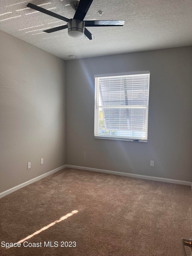 Building Photo - 3930 Playa Del Sol Dr
