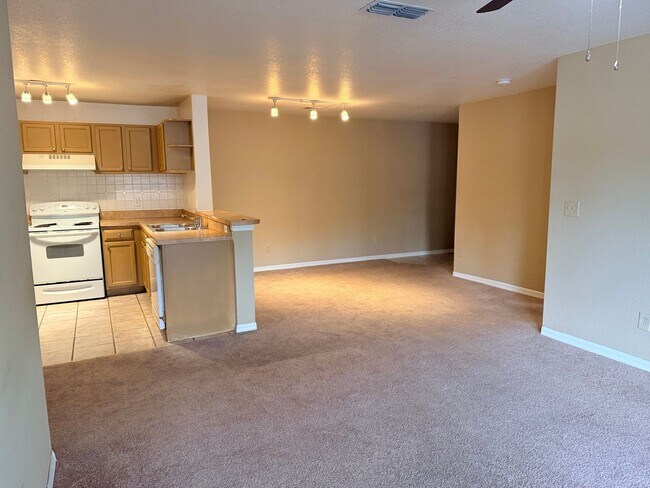 Building Photo - 7606 Pissarro Dr