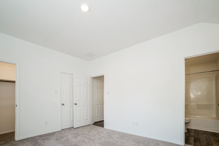 Building Photo - 1718 Campos Ct