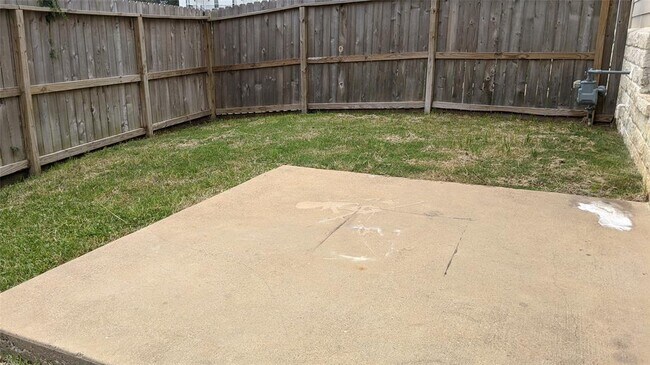 Building Photo - 114 Sendero Dr