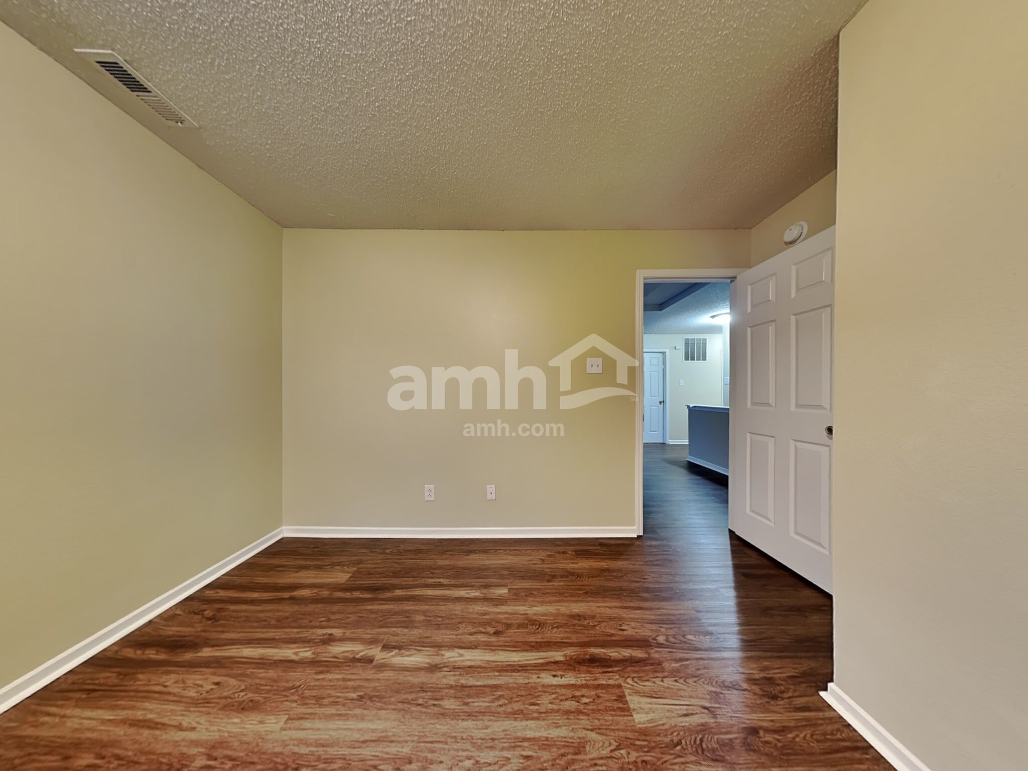 Building Photo - 15135 Fawn Hollow Ln