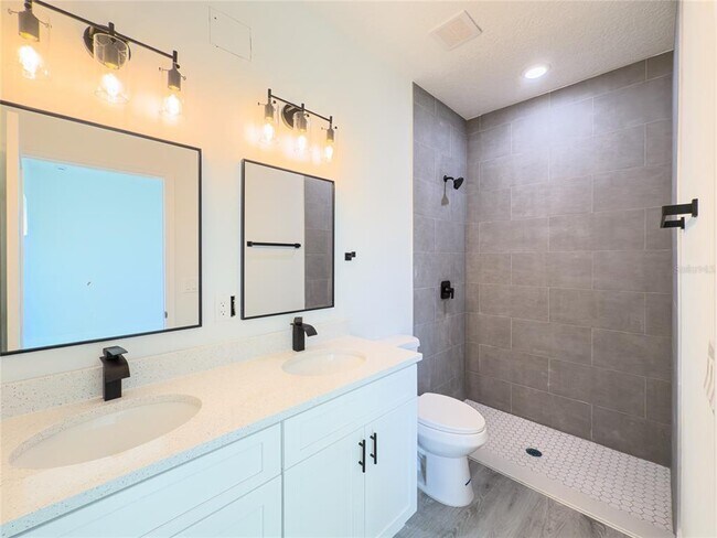 Building Photo - 1686 SW 162nd St