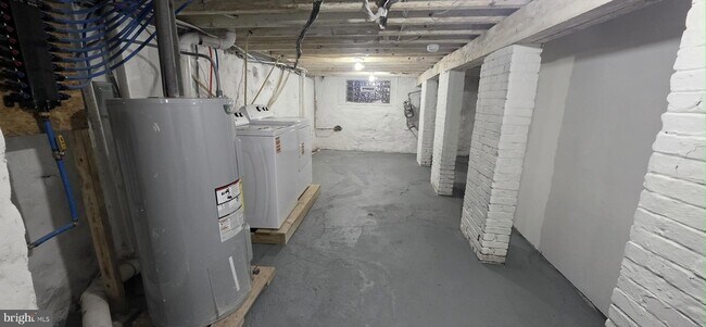 Building Photo - 2233 N 16th St