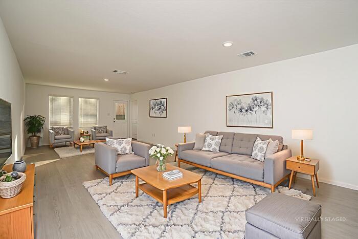 Building Photo - 542 Layne Overlook