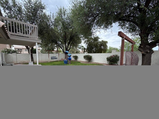 Building Photo - 902 S Surfside Dr