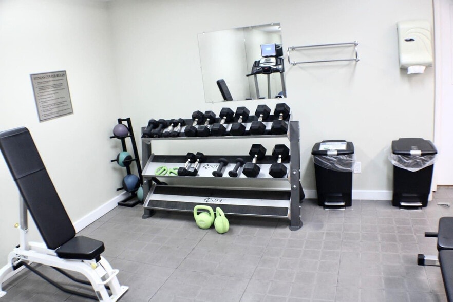 Building Photo - 1282 Broadway-SI ID344485P