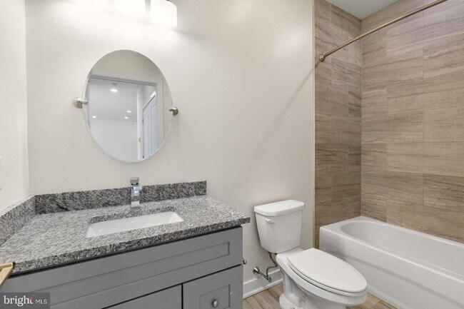 Building Photo - 2411 Kensington Ave