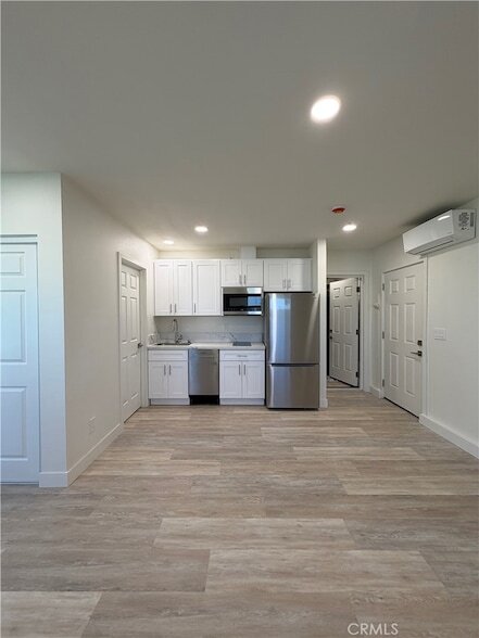 Building Photo - 27533 Pasatiempo