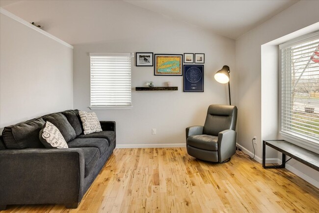 Building Photo - Beautifully updated 4Bd/3Ba Arvada Home