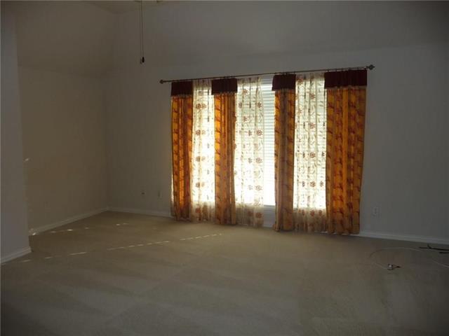 Building Photo - 715 Wheaton Ct