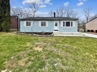 Building Photo - 8969 Canoe Dr
