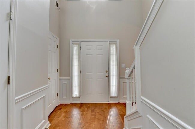 Building Photo - 5229 Pine Branch Ct