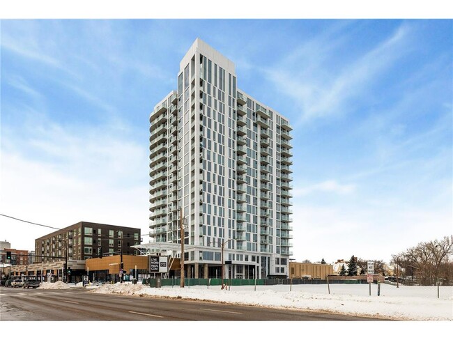 Building Photo - 315 1st Ave NE