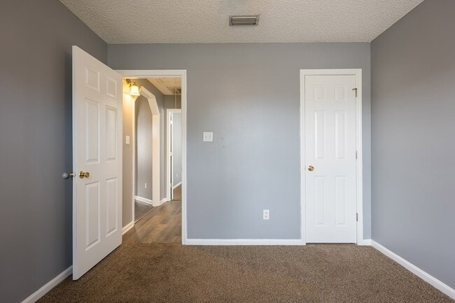 Building Photo - 4123 Sedgwyck Ln