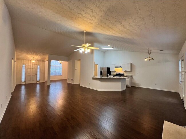 Building Photo - 3780 Crescent Walk Ln NE