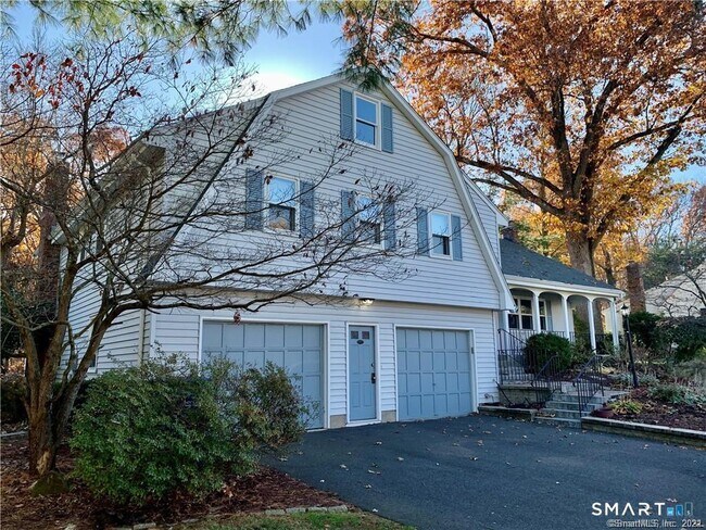 Building Photo - 121 Rockledge Dr