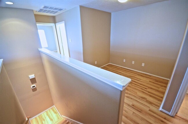Building Photo - 5614 Redgrove Ln