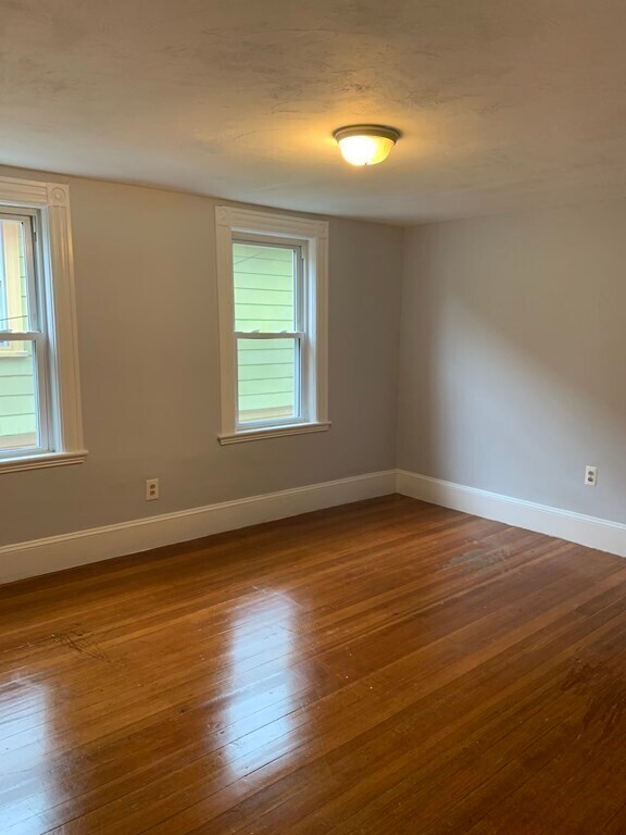 Building Photo - 136 Wrentham St