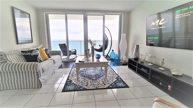 Building Photo - 3140 S Ocean Dr