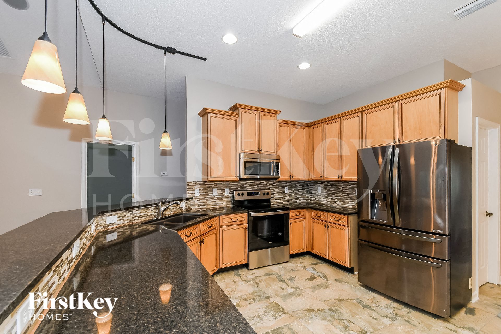 Building Photo - 652 Reflection Cove Rd