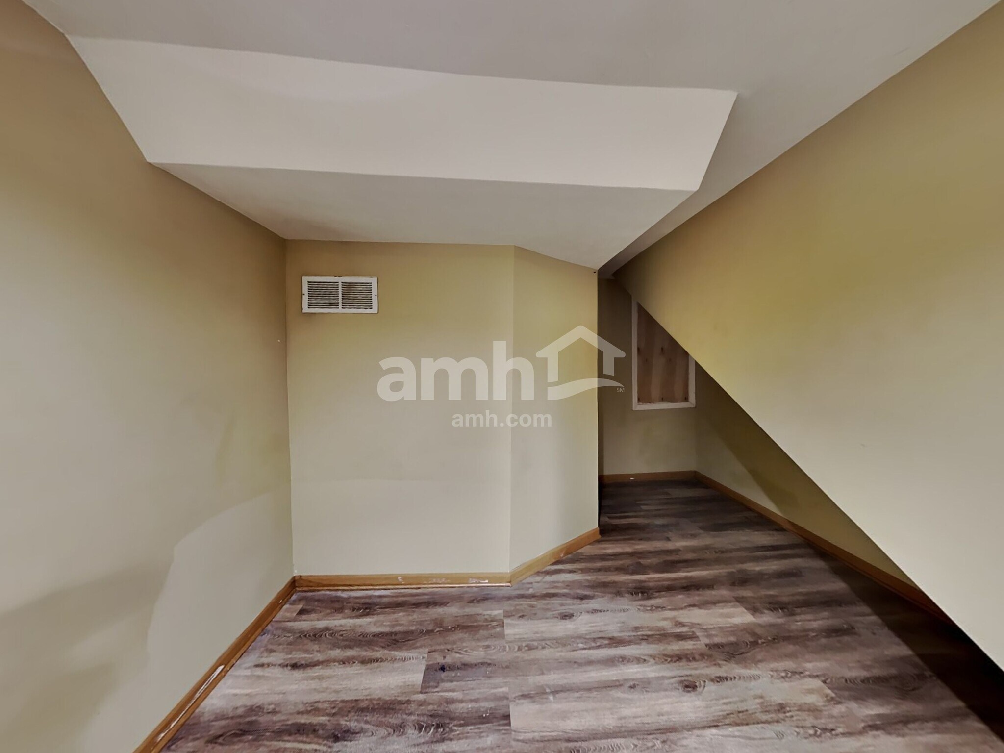 Building Photo - 5785 Chase Run