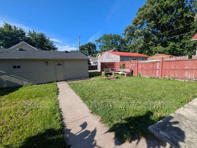 Building Photo - 1235 Huestis Ave