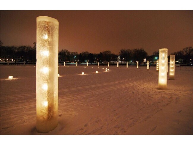 Building Photo - 1425 W 28th St