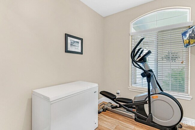 Building Photo - Brighton Estates Luxury 4-Bedroom Home with Pool, Office, Outdoor Kitchen & Paid Solar – Saves Ov...