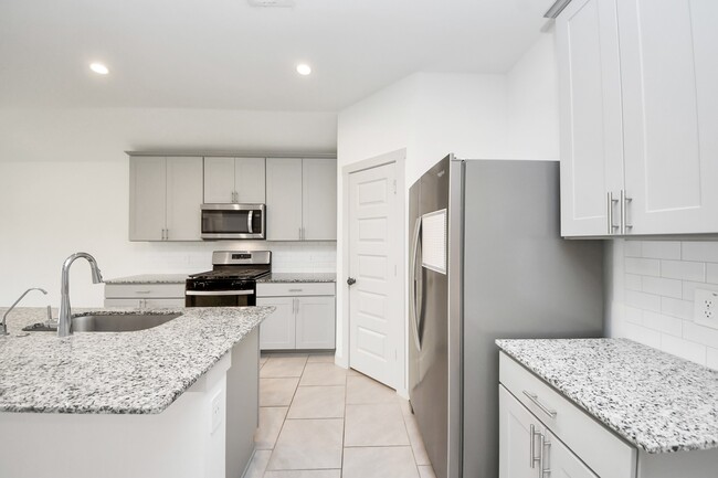 Building Photo - 4911 Pne Hvn Ln