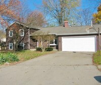 Building Photo - 1901 Barberry Cir