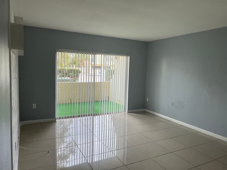 Building Photo - 13890 SW 90th Ave