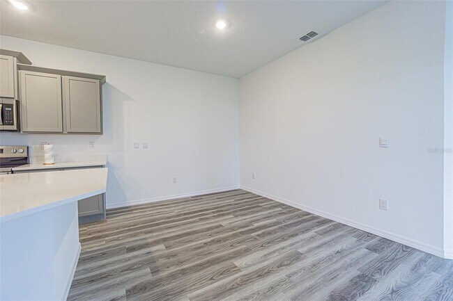 Building Photo - 31423 Paper Birch St