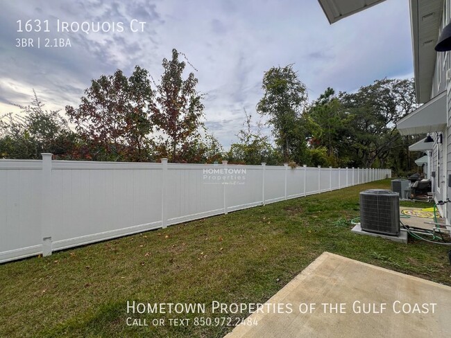 Building Photo - Beautiful 3 Bed, 2.5 Bath Rental in Pensac...