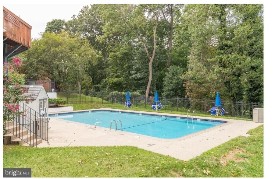 Building Photo - 4000 Gypsy Ln