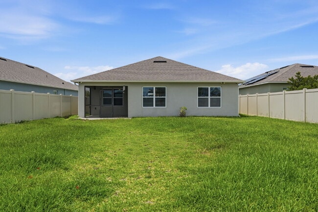 Building Photo - Three Bedroom, 2 Bathroom single family home with 2 Car Garage.