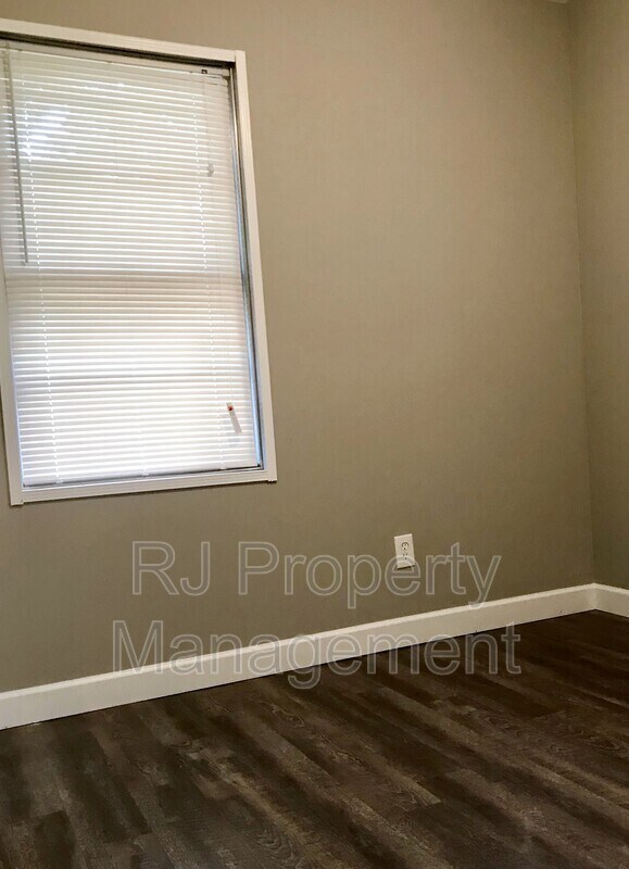 Building Photo - 3522 Madewell St