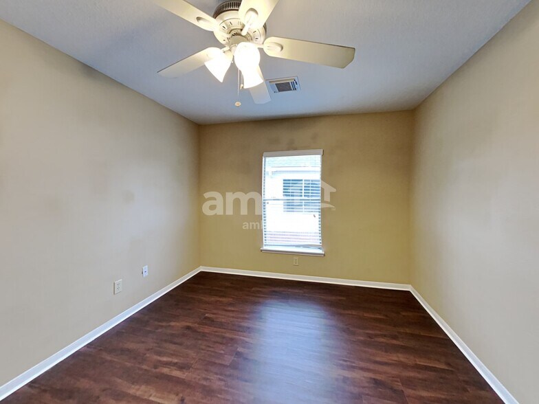 Building Photo - 2903 Linda Dr