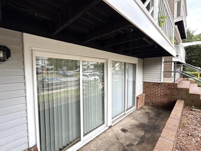 Building Photo - T.R. Lawing Realty Property