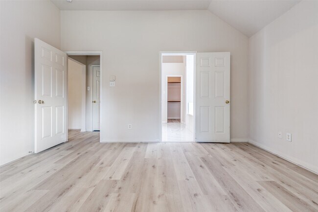 Building Photo - 14039 Fairwood Breeze