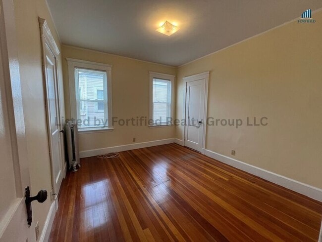 Building Photo - 142 Washington St